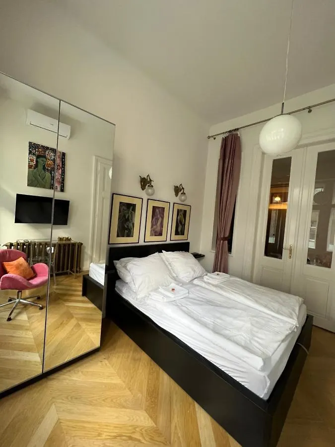 Unique Artistic Apartment By H'Ereggi Budapest 0*,  Hungary